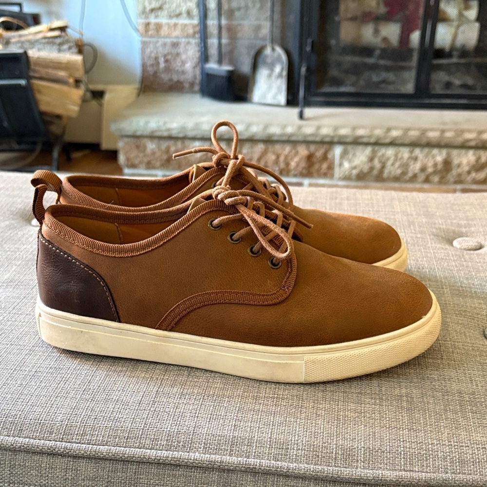 Sonoma Sneaker shoe